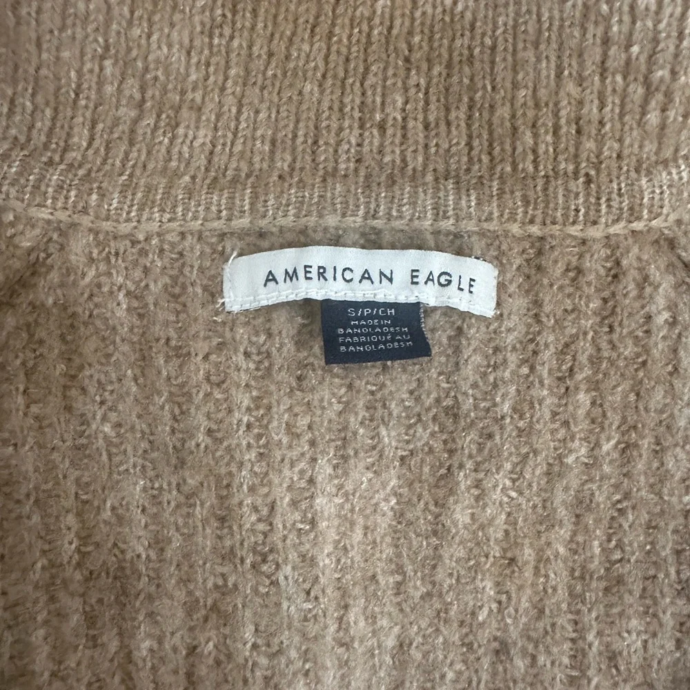 American Eagle Outfitters V-Neck Brown Sweater
